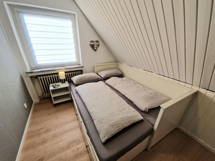 Gemuetliche Wohnung Direkt Am Kuestenkanal! Wardenburg Luaran gambar